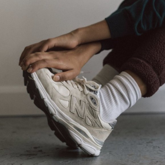 New Balance Shoes - New Balance x Aritzia 990v3